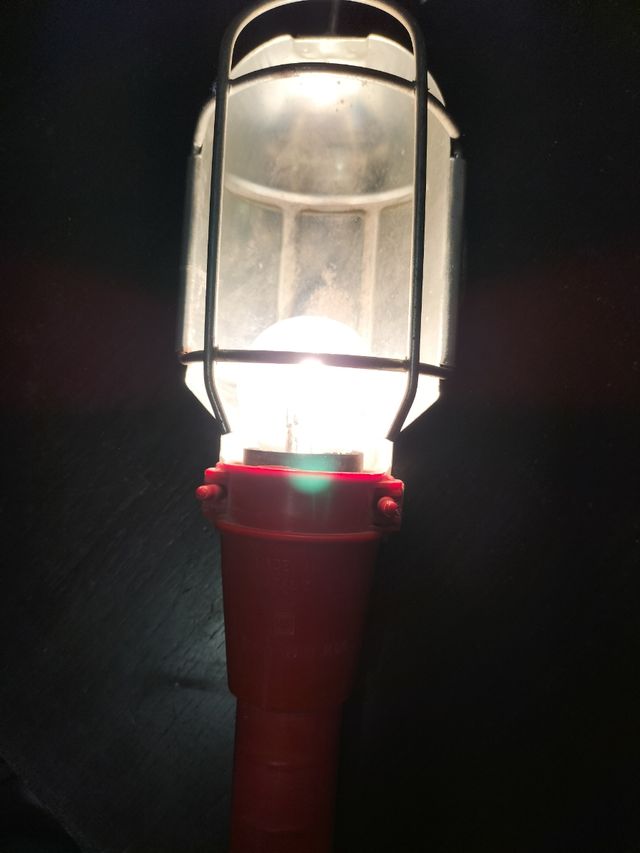 PORTA BOMBILLAS PORTÁTIL DE 9,5 METROS DE CABLE