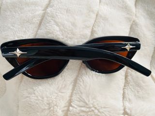 2 pares de gafas de sol
