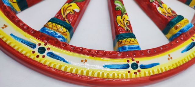 Splendida Ruota di Carretto Siciliano in Ceramica