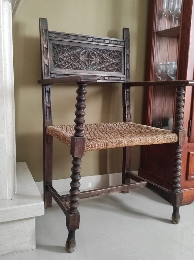 Sillas antiguas enea