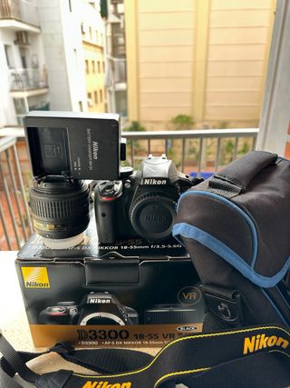 NIKON D3300