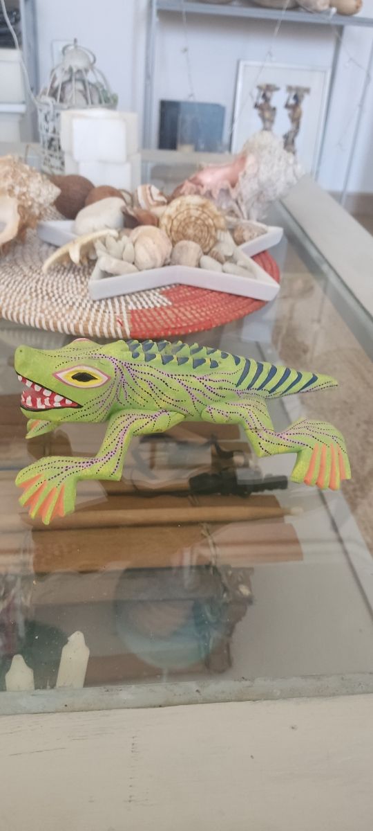 Alenbrije iguana cocodrilo mejicano negocable