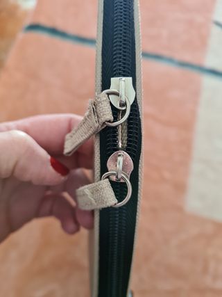 Maletín beige y negro Abadías 