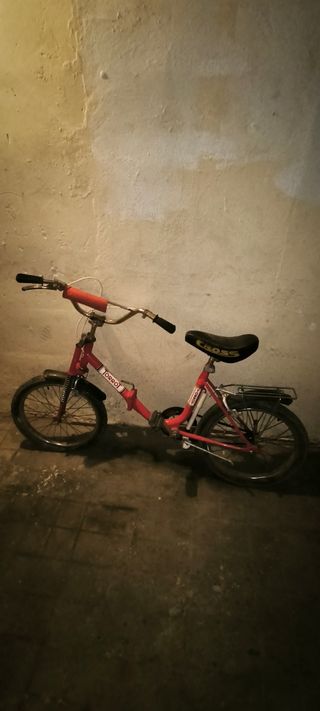 Bicicleta antigua retro 