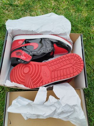 Air Jordan 1 Retro High OG patent bred