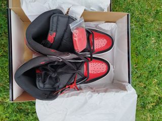 Air Jordan 1 Retro High OG patent bred