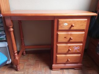 Muebles de pino habitación.