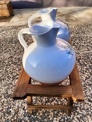 Cantarera con 2 Cantaros