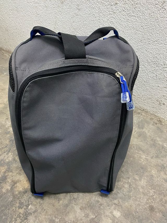 Scarponi e borsa da snowboard