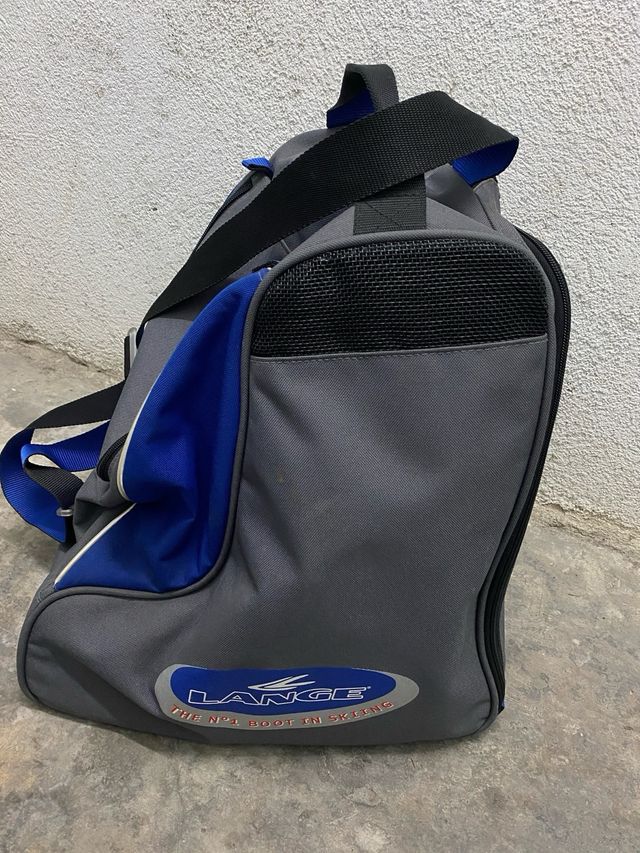 Scarponi e borsa da snowboard