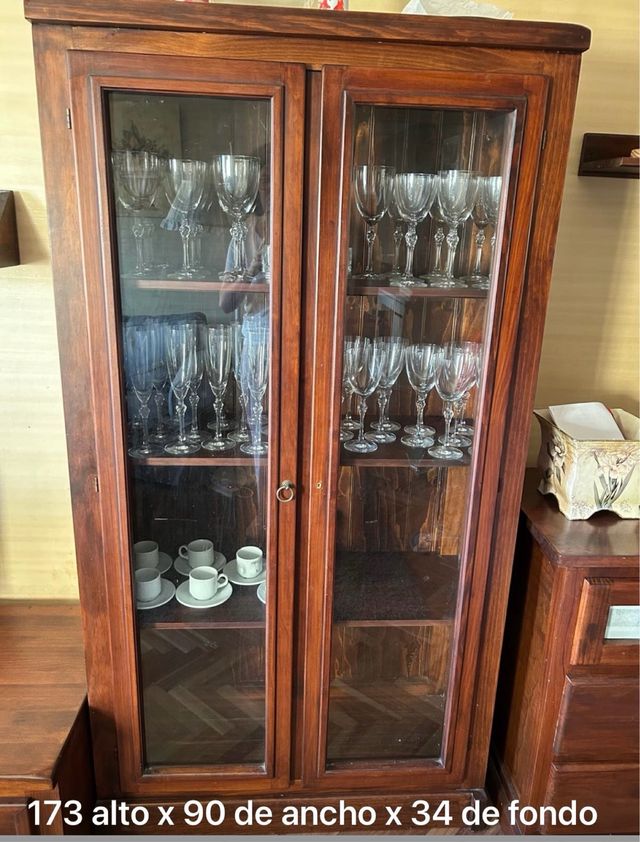 Conjunto salon. Muebles madera de pino