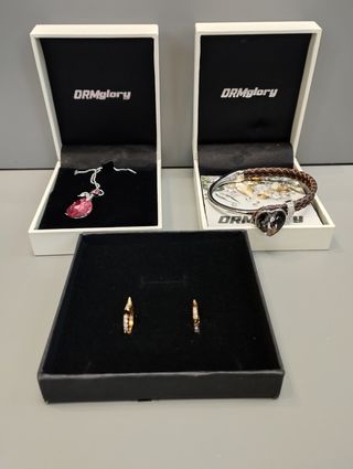 Conjunto Pulsera, Pendientes y Colgante