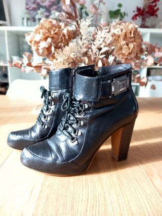 Botín Adolfo Domínguez talla 38