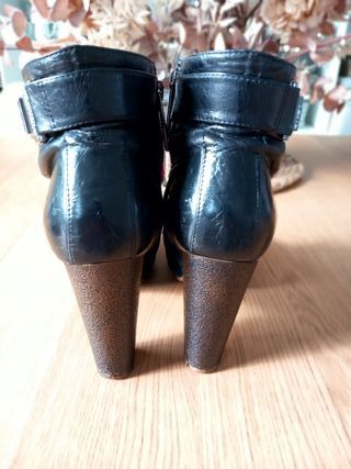Botín Adolfo Domínguez talla 38