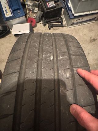 UNA Bridgestone 225/45R17 