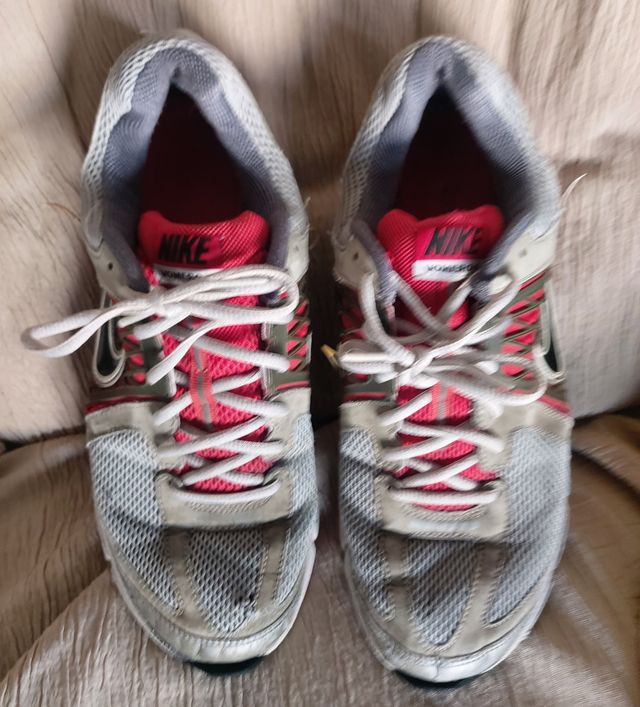 Zapatillas Nike Vomero 6 usadas
