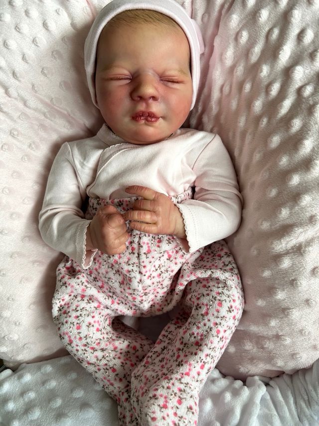 Bebé Realborn Katie sleeping