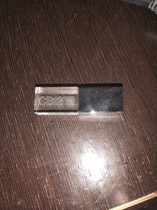 Muchos pendrives 8GB