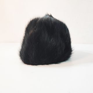 La Siberia Peletería/ Gorro vintage de piel negro