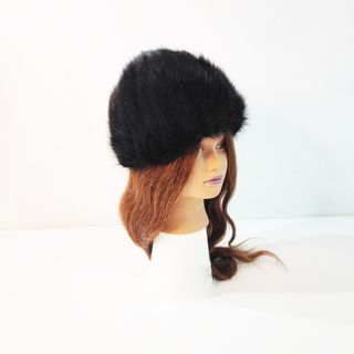 La Siberia Peletería/ Gorro vintage de piel negro