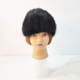 La Siberia Peletería/ Gorro vintage de piel negro