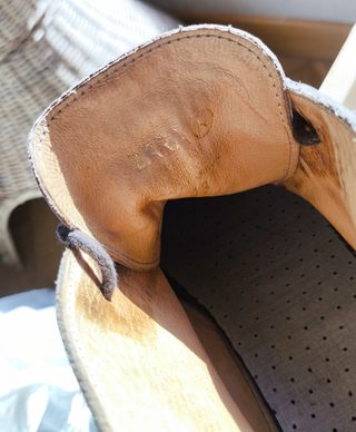 Botines con cordón en piel, color hueso. Poco uso