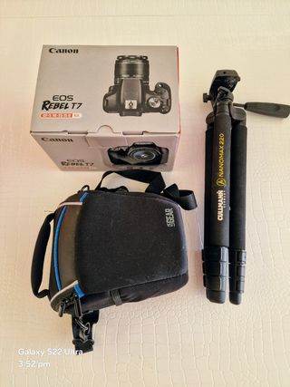 Canon EOS Rebel T7 Camera DSLR y Tripode