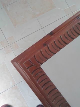 Mesita maciza madera tallada