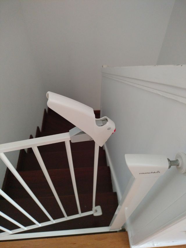 Puerta de seguridad para escaleras