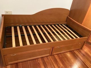Cama madera con cajones