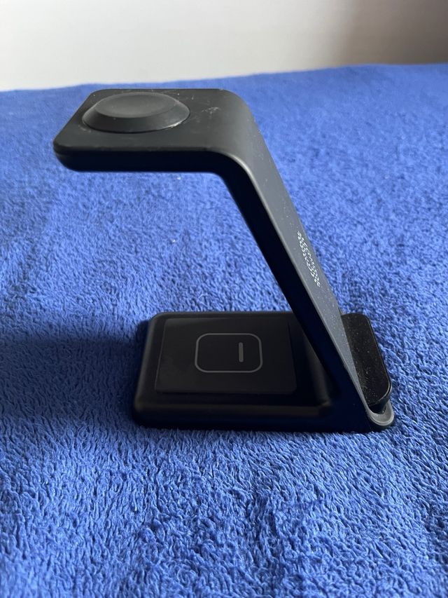 Cargador 3 en uno apple