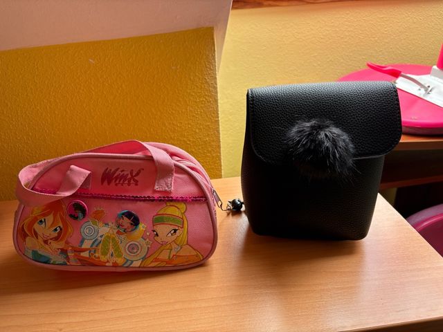 Bolso de las Winx y Bolso negro