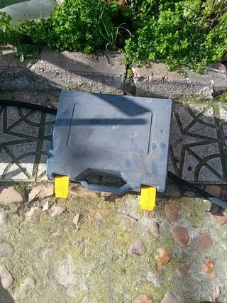 Caja azul herramienta 
