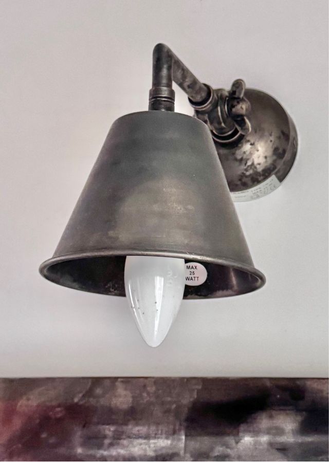 Lampada da parete vintage in metallo scuro