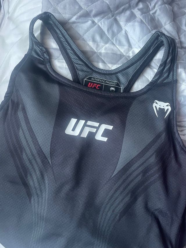 UFC Venum Camiseta Negra – Talla S – Original