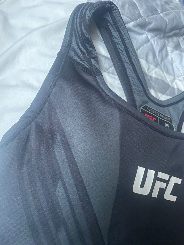 UFC Venum Camiseta Negra – Talla S – Original