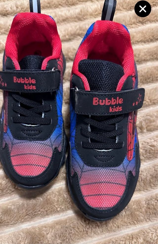 Zapatillas niño/ña talla 30 nuevos