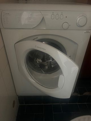Lavadora Ariston AV 61