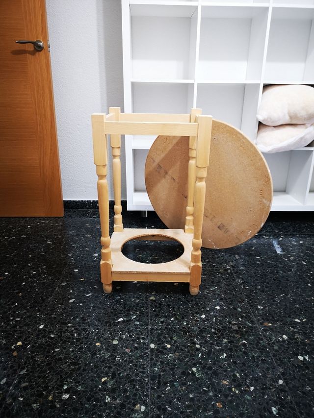 Mesa Camilla pequeña.