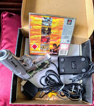 Pistola+gioco Time Crises PS1 comp. Guncon usato