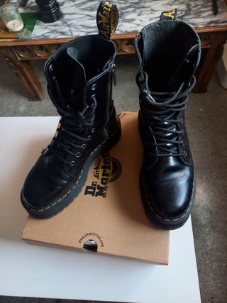 Botas militares Dr. Martens Jadon Hi