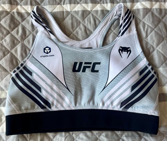 UFC Venum Top Deportivo – Blanco/Negro – Talla S