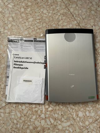 Scaner Canon Lide 50 no tiene cable 