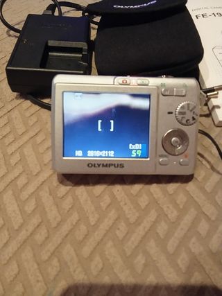 Cámara digital Olympus FE-190