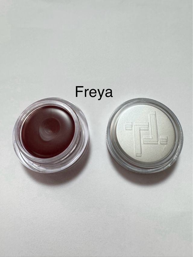 Trinny London  Lip Gloss  Lip Glow