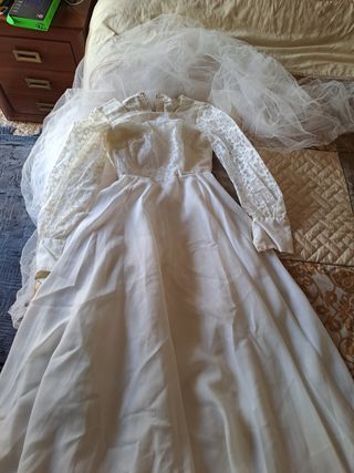 Vestido novia vintage con encaje y tul
