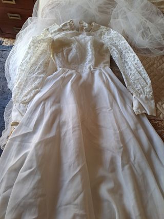 Vestido novia vintage con encaje y tul