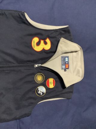 Chaleco marca valecuatro