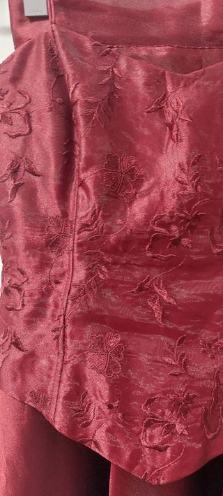 Conjunto fiesta granate