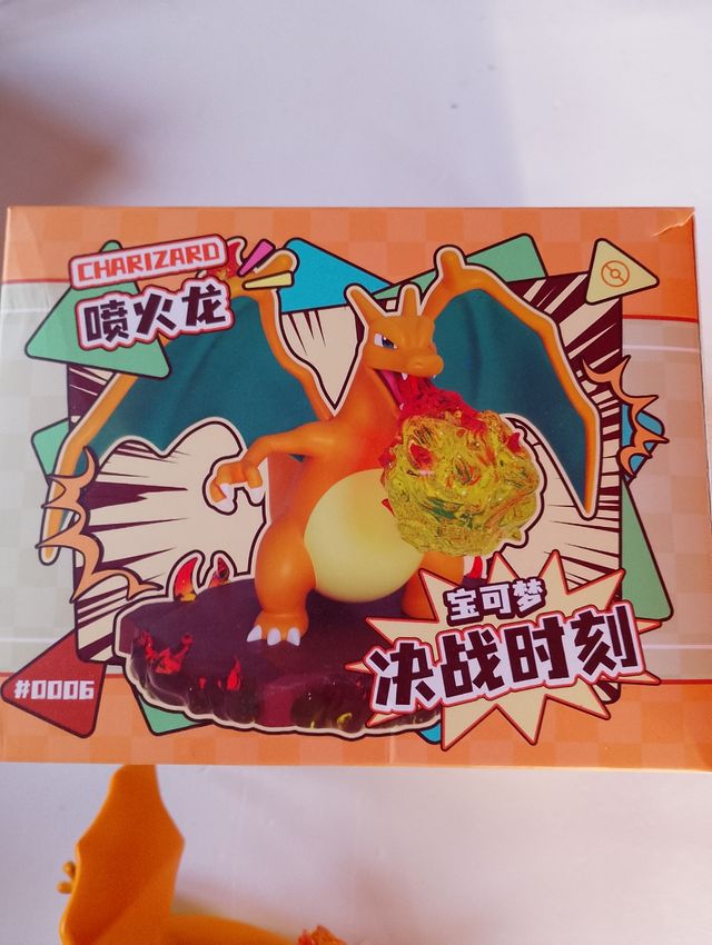 Figura de Pokémon Charizard NUEVA